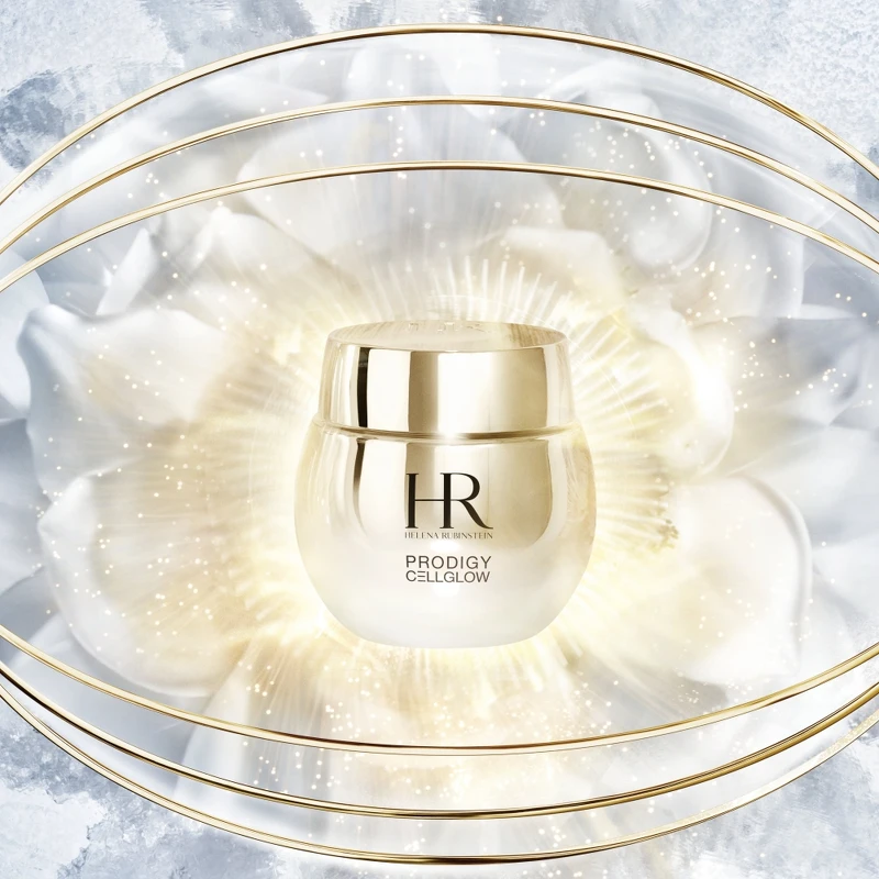 HR赫蓮娜極萃高光新生眼霜形象圖。 HR赫蓮娜極萃高光新生眼霜形象圖。