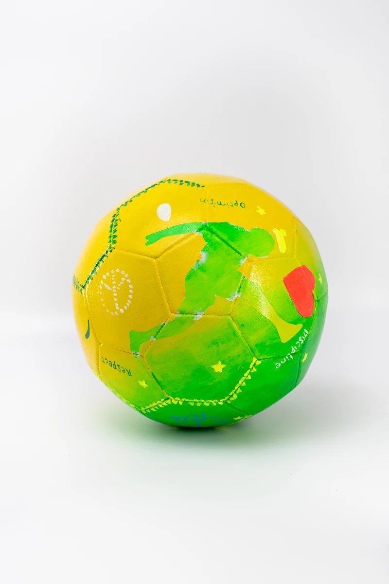 比利親自設計的紀念球 比利親自設計的紀念球