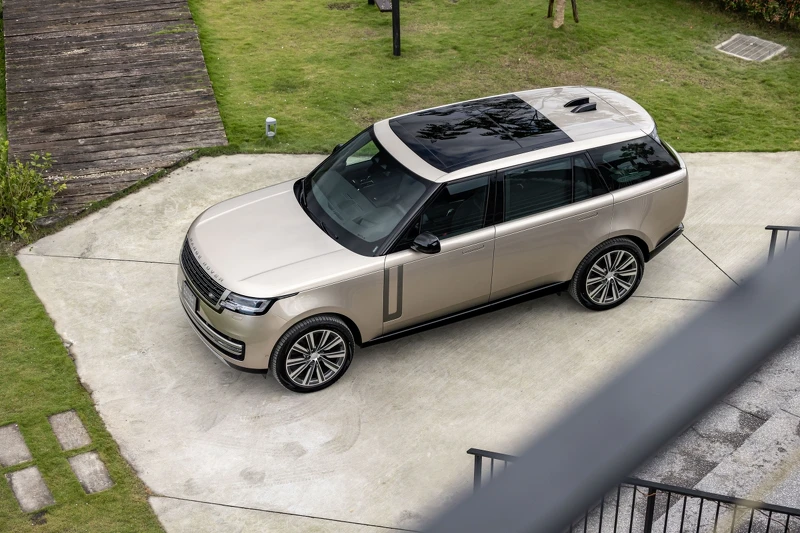 「The New Range Rover」一口氣推出五款車型。