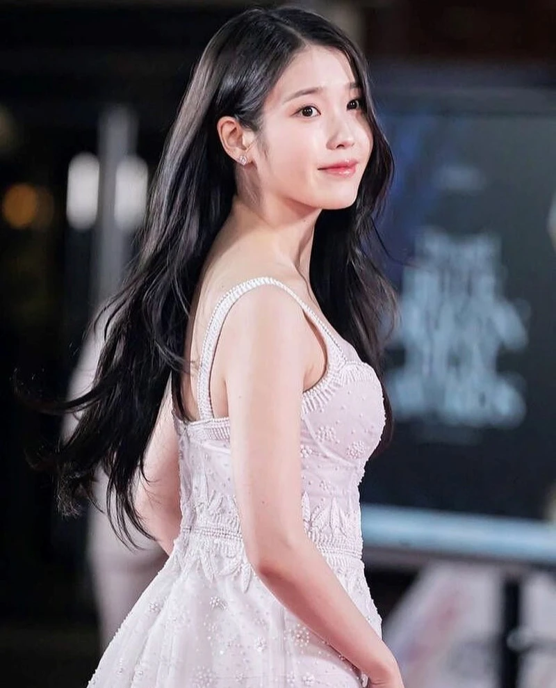 IU李知恩 IU李知恩