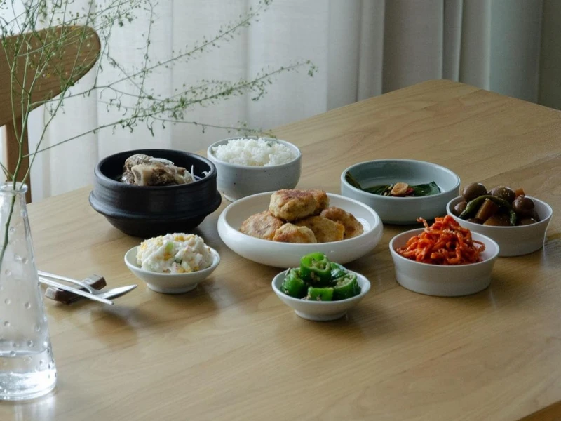 「안녕！韓食飯桌你好」是旅居韓國的作者Ann自2020年開始記錄韓國餐桌網頁。