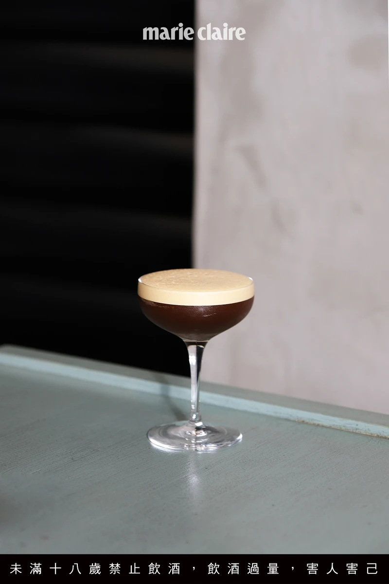 Espresso Martini 酒精濃度更低也更甜,很適合當作餐後甜酒飲用,是INC Coktails 最受歡迎的調酒。 Espresso Martini 酒精濃度更低也更甜,很適合當作餐後甜酒飲用,是INC Coktails 最受歡迎的調酒。