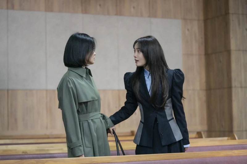 《黑暗榮耀》金赫拉目前戲份不多，但演出毒癮發作歇斯底理讓人印象深刻