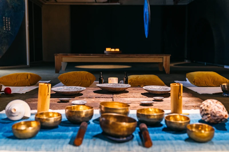 「心光流」帶來眾多頌缽樂器,淨化旅人身心靈 「心光流」帶來眾多頌缽樂器,淨化旅人身心靈