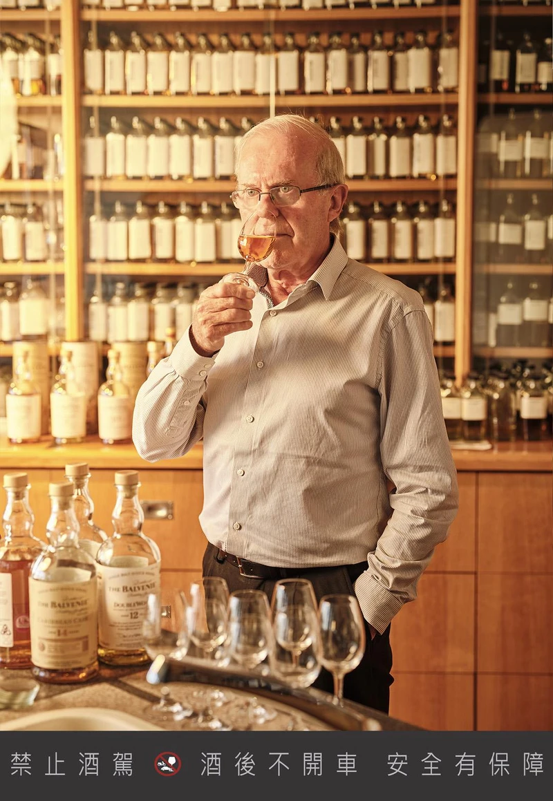 首席調酒師大衛史都華(David C. Stewart)。 首席調酒師大衛史都華(David C. Stewart)。