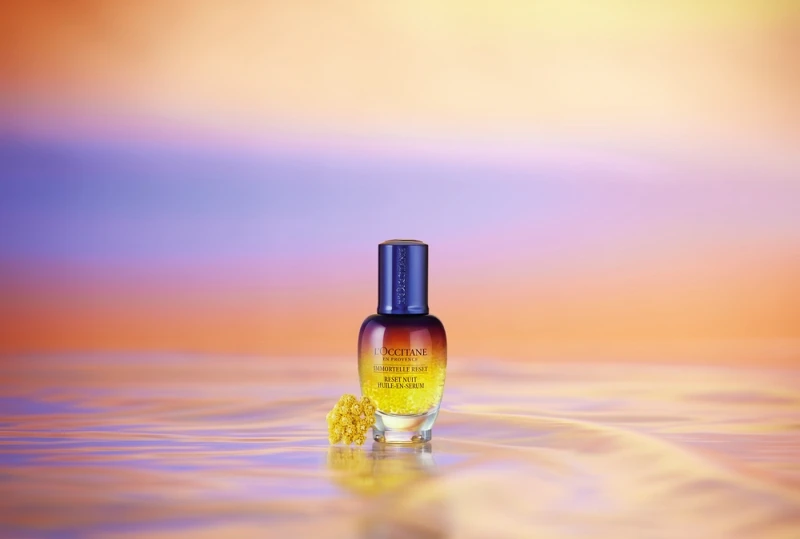 L’OCCITANE歐舒丹光萃肌活露情境。