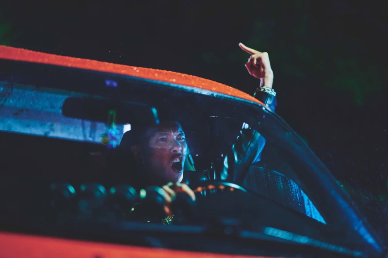 小春在《速命道》預告中看似反派，讓觀眾好奇頑童在電影裡將碰撞出什麼火花！