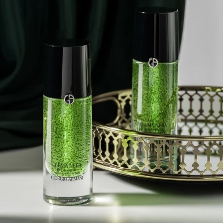 Giorgio Armani黑曜岩新生奇蹟綠晶萃30ml,NT14,000 Giorgio Armani黑曜岩新生奇蹟綠晶萃30ml,NT14,000