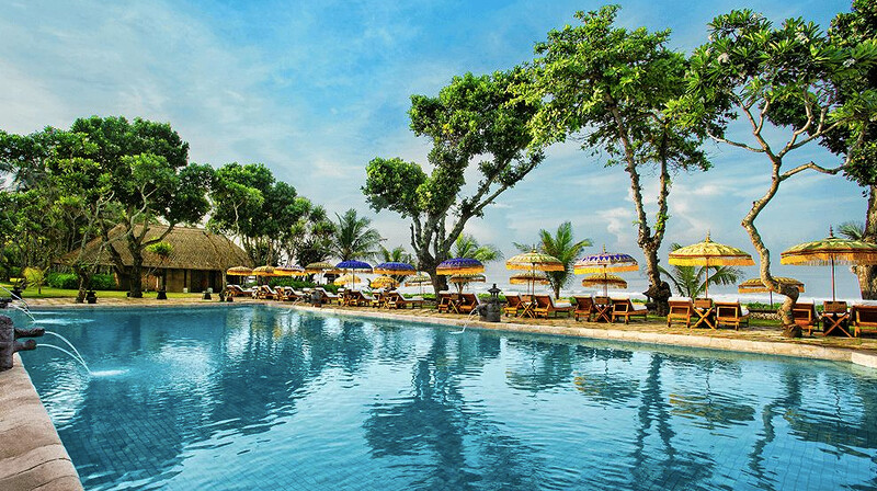 室外游泳池能飽覽海景 室外游泳池能飽覽海景