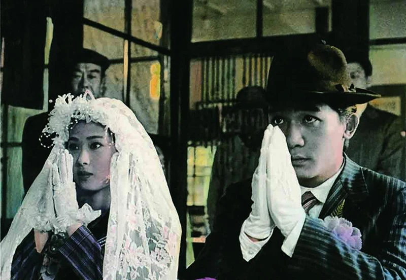 《悲情城市》26歲的梁朝偉與23歲的辛樹芬,在電影中紮紮實實跪拜到九叩首 《悲情城市》26歲的梁朝偉與23歲的辛樹芬,在電影中紮紮實實跪拜到九叩首