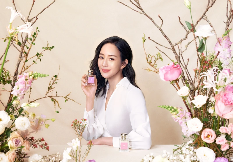 2023玫瑰水與香草限定版香水、胭紅玫瑰限定版香水50ml $4,050 2023玫瑰水與香草限定版香水、胭紅玫瑰限定版香水50ml $4,050