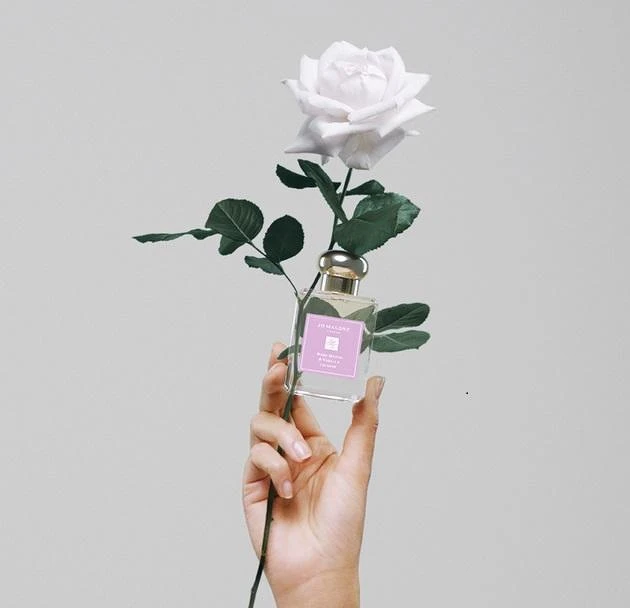 2023玫瑰水與香草限定版香水50ml $4,050 2023玫瑰水與香草限定版香水50ml $4,050