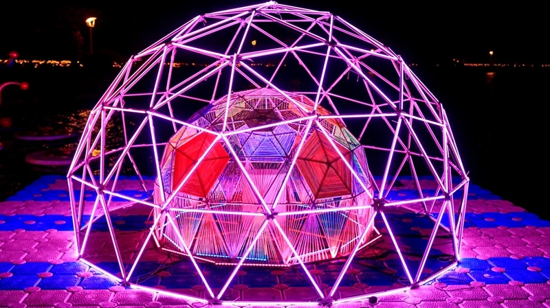 「紫氣東來」 「紫氣東來」