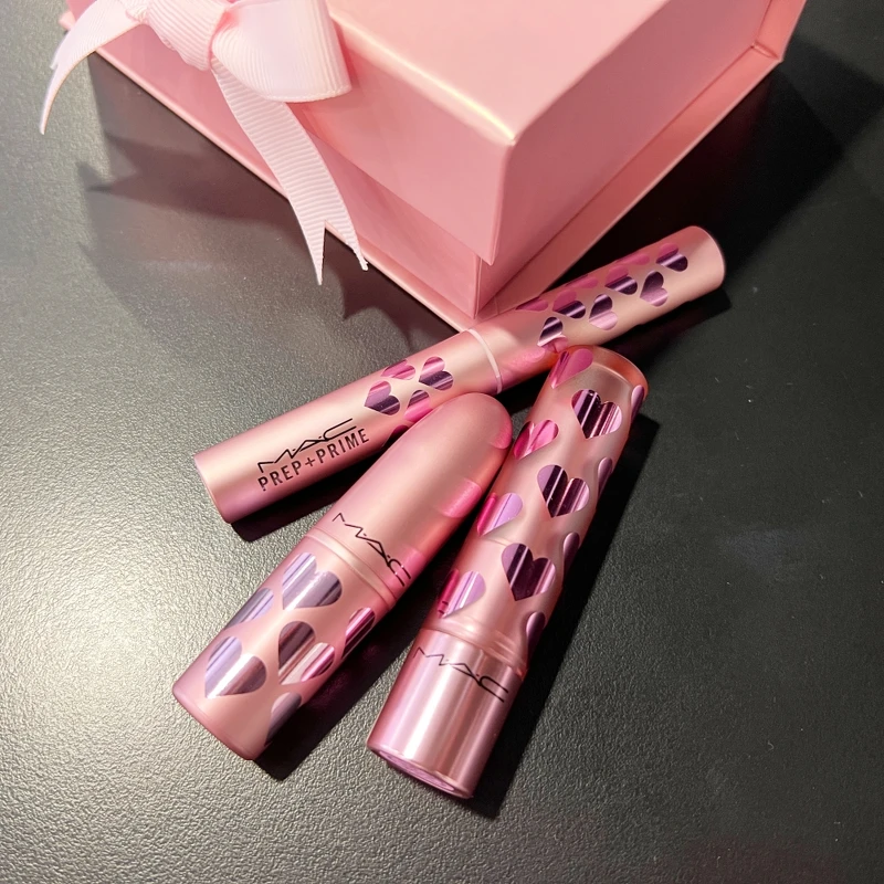 M.A.C撩心攻略妝前唇霜NT850、M.A.C撩心攻略時尚專業唇膏NT850、M.A.C撩心攻略水漾果凍潤唇膏，NT900