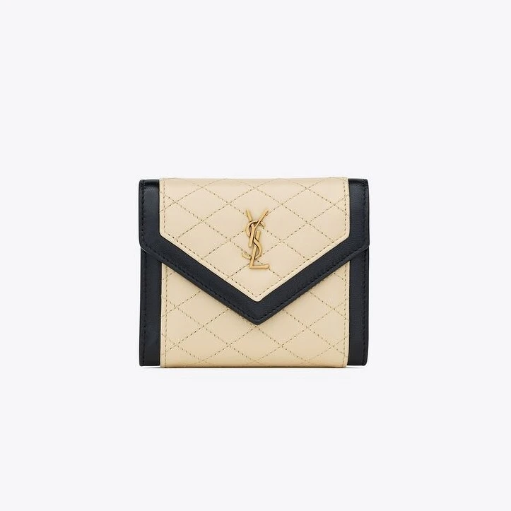 YSL GABY絎縫小羊皮小型三摺錢包，NT 26,000