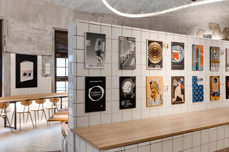 波蘭的科幻小說泰斗史坦尼斯勞．萊姆書封設計展。