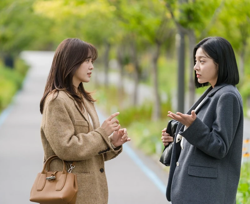 Longchamp Roseau系列手提包(黃褐色),NT 15,500 Longchamp Roseau系列手提包(黃褐色),NT 15,500