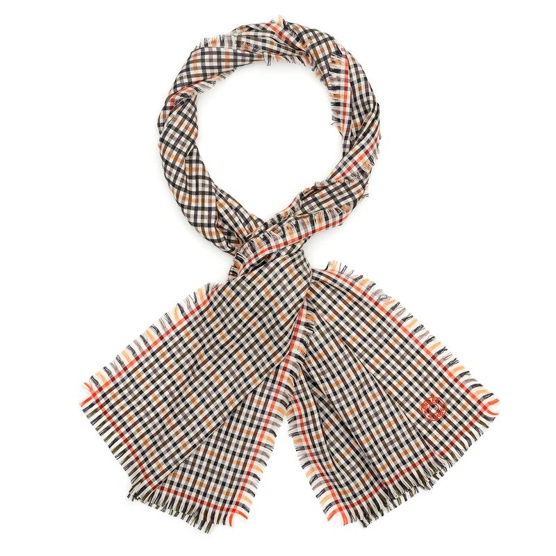 Hermès 喀什米爾羊絨與真絲混紡圍巾，NT23,300。