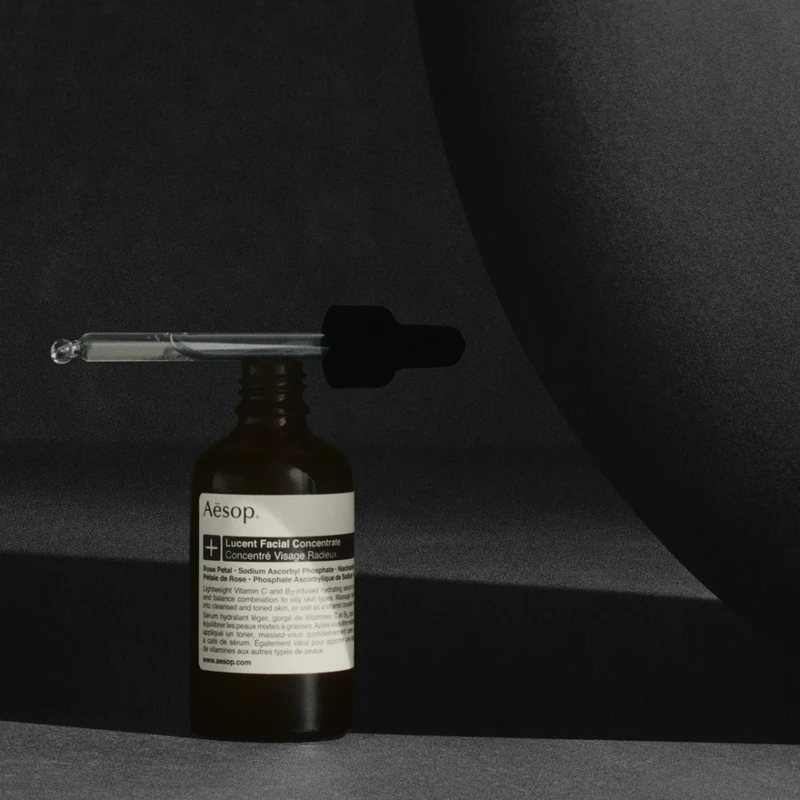 Aesop澄瑩面部精華素情境圖。 Aesop澄瑩面部精華素情境圖。
