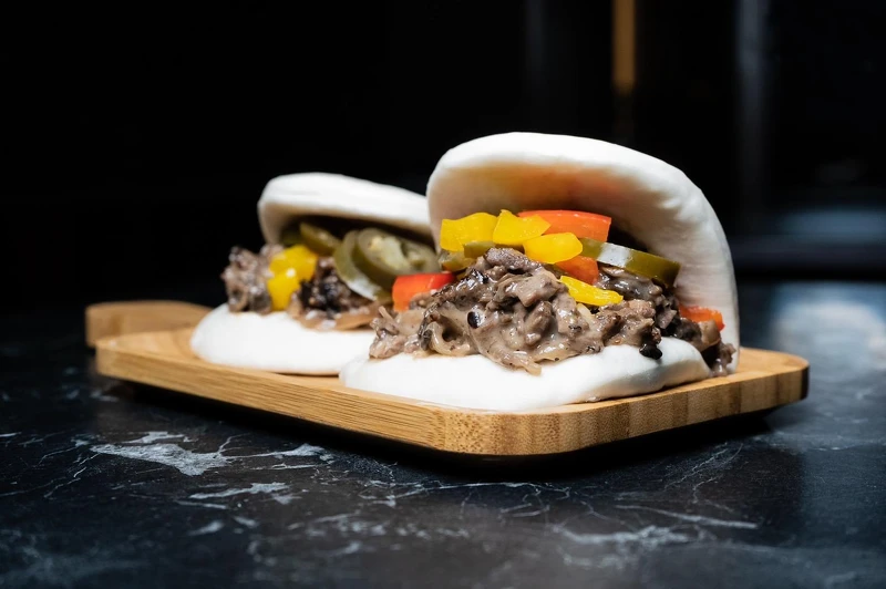 零貳柒餐酒館杜蕾斯聯名費城起司牛肉刈包 零貳柒餐酒館杜蕾斯聯名費城起司牛肉刈包