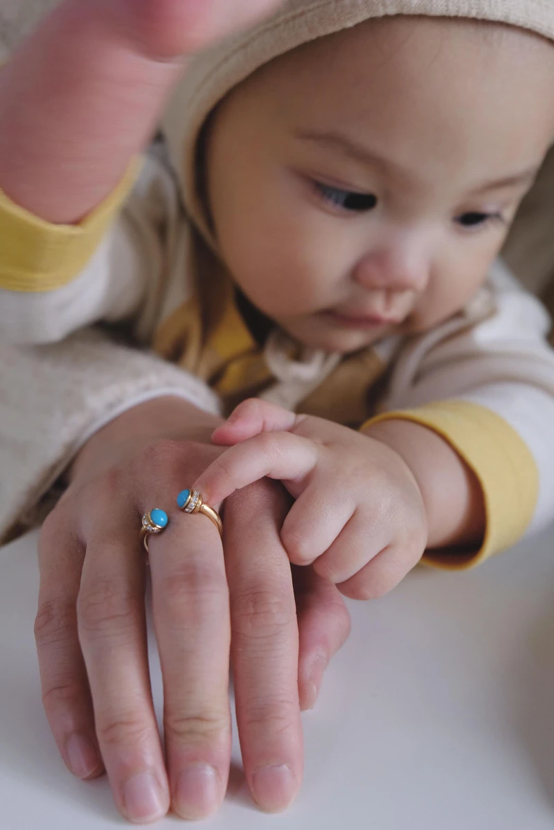 范少勳結婚生子了！太太女兒甜蜜曝光，穿搭PIAGET珠寶腕錶成亮點