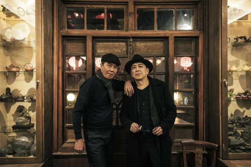 高捷、太保重返九份《悲情城市》中知識份子針砭時政的「黃金酒家」取景地 高捷、太保重返九份《悲情城市》中知識份子針砭時政的「黃金酒家」取景地