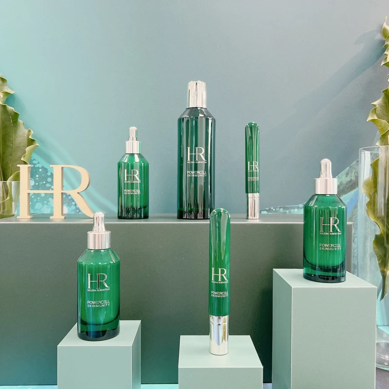 HR赫蓮娜植萃綠寶舒緩亮眼霜。 HR赫蓮娜植萃綠寶舒緩亮眼霜。