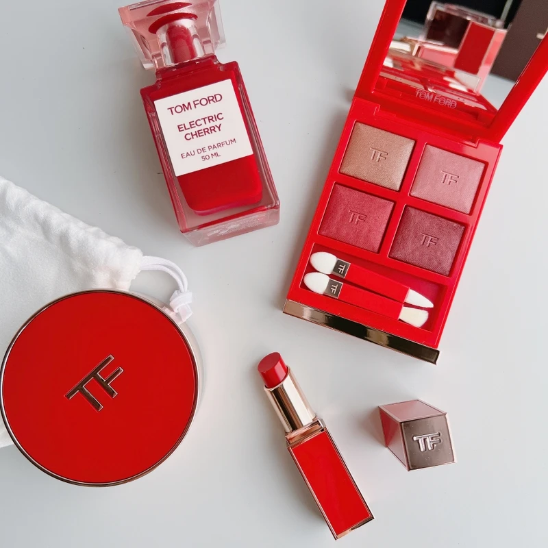 TOM FORD情慾櫻桃系列彩妝實拍。