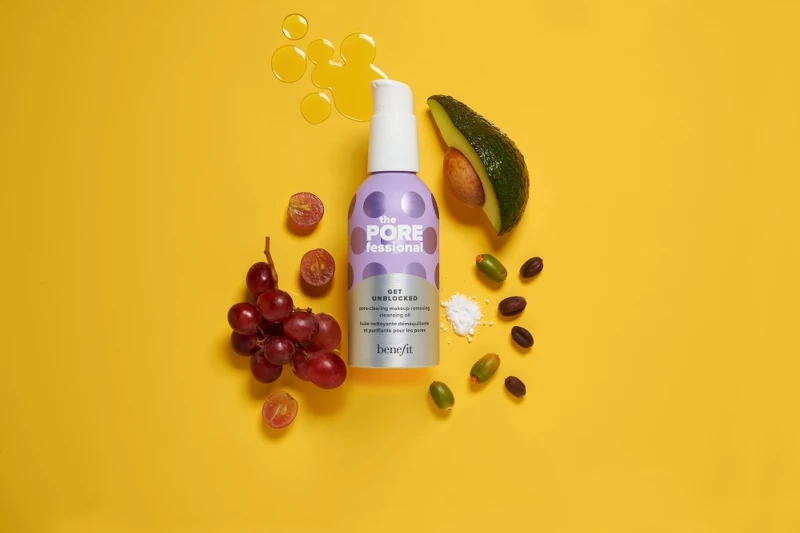 benefit無孔不入果萃洗卸雙效卸妝油,NT1,560 benefit無孔不入果萃洗卸雙效卸妝油,NT1,560