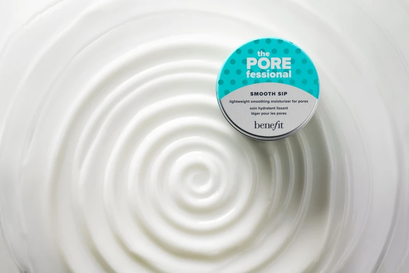 benefit緊PORE盯人瞬效緊緻精華乳,NT1,760 benefit緊PORE盯人瞬效緊緻精華乳,NT1,760