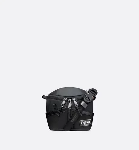 Dior by Mystery Ranch腰包,NT 74,000 Dior by Mystery Ranch腰包,NT 74,000