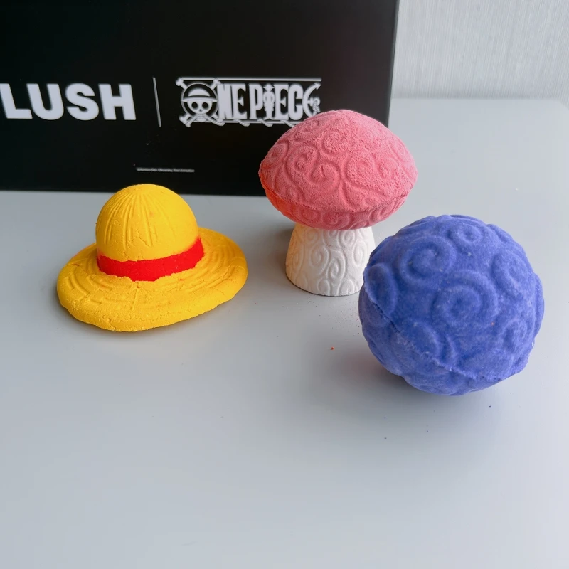 LUSH x ONE PIECE人人果實汽泡彈實拍。 LUSH x ONE PIECE人人果實汽泡彈實拍。