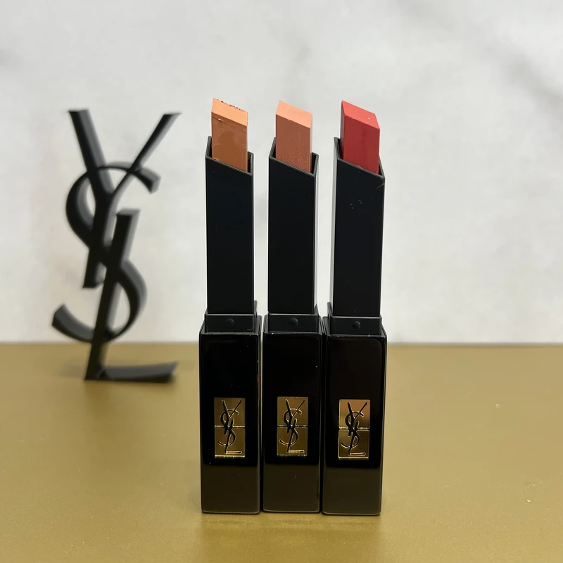 YSL奢華緞面絨霧唇膏(#316、#317、#318)，NT1,550