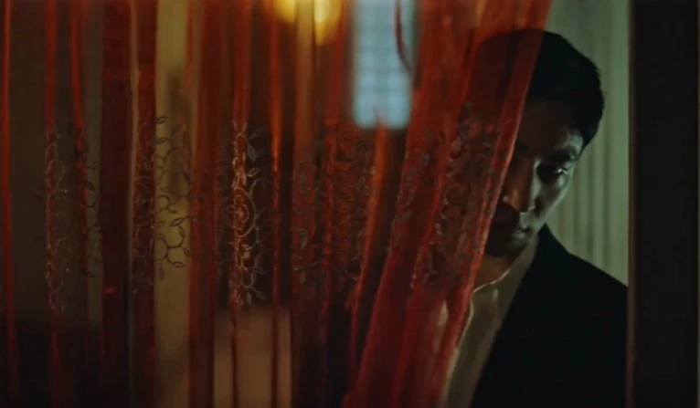 《模範計程車2》此場戲攝影風格類似《阿飛正傳》 《模範計程車2》此場戲攝影風格類似《阿飛正傳》