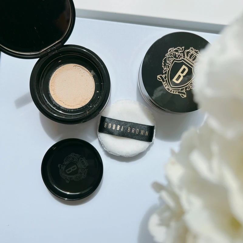 BOBBI BROWN冬蟲夏草奢光蜜粉(3色)10g,NT2,500 BOBBI BROWN冬蟲夏草奢光蜜粉(3色)10g,NT2,500