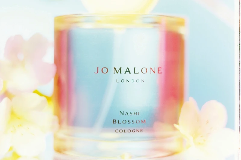 Jo Malone London 2023東方花園系列水梨花蕾香水形象圖。 Jo Malone London 2023東方花園系列水梨花蕾香水形象圖。