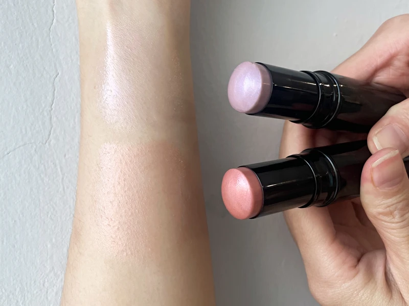 香奈兒水潤聚光棒 手部試色實拍 香奈兒水潤聚光棒 手部試色實拍