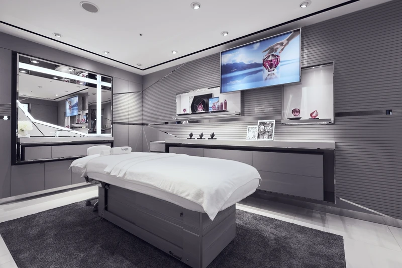 LA PRAIRIE萊珀妮全球形象概念護膚中心軟體配件皆由歐洲進口。 LA PRAIRIE萊珀妮全球形象概念護膚中心軟體配件皆由歐洲進口。