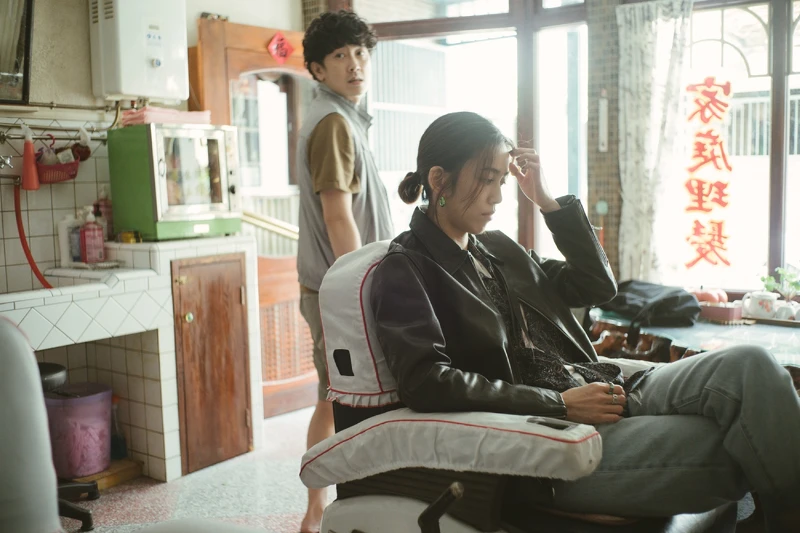 電影《本日公休》兄妹施名帥、陳庭妮找不到媽媽陸小芬,彼此互懟不關心媽媽 電影《本日公休》兄妹施名帥、陳庭妮找不到媽媽陸小芬,彼此互懟不關心媽媽