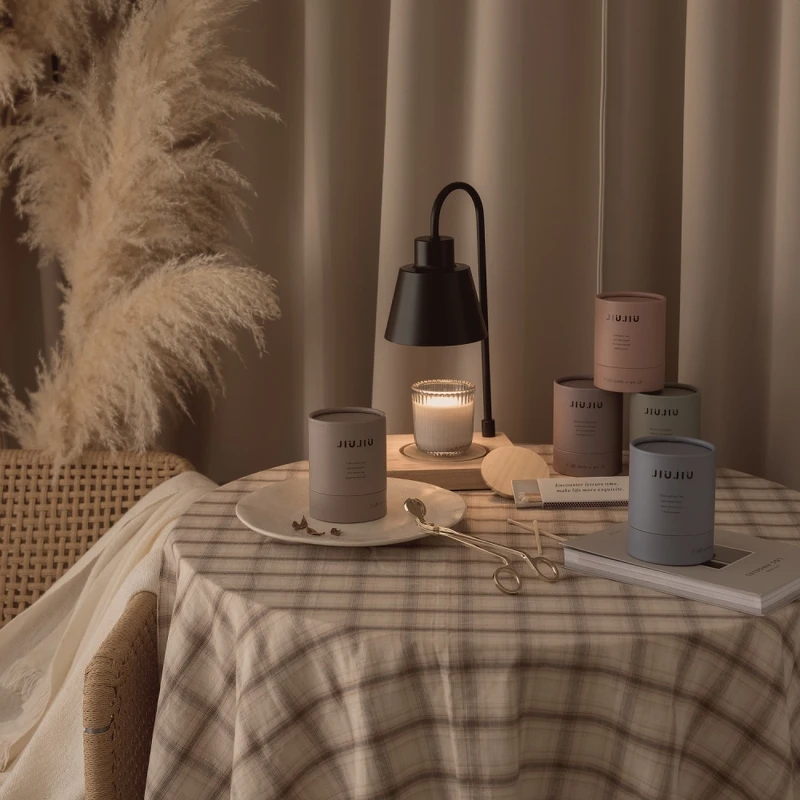 親親JIUJIU輕奢香氛蠟燭,為生活增添浪漫氛圍。 親親JIUJIU輕奢香氛蠟燭,為生活增添浪漫氛圍。