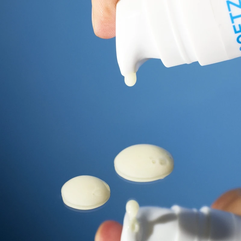 (MALIN+GOETZ) A醇抗老緊緻精華質地情境。