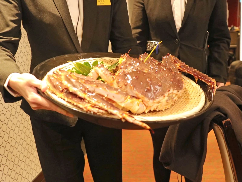 在海峽會一年四季都能吃到來自北海道的鱈場蟹。