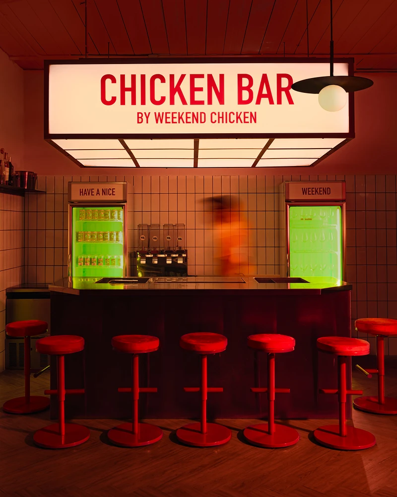 全新概念「雞吧 CHICKEN BAR」位於二樓空間。 全新概念「雞吧 CHICKEN BAR」位於二樓空間。