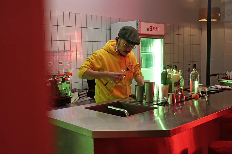 CHICKEN BAR 將回歸台味本質調製酒飲。 CHICKEN BAR 將回歸台味本質調製酒飲。