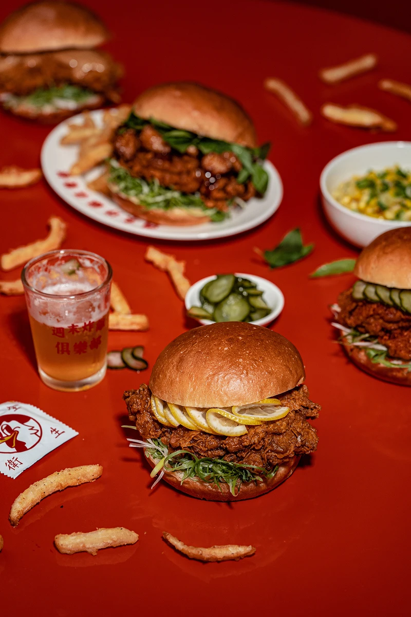 另項招牌餐點「台式炸雞堡」。 另項招牌餐點「台式炸雞堡」。