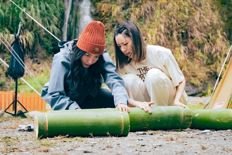 《光露營就很忙了》楊謹華與郭雪芙鋸竹臉越鋸越苦 《光露營就很忙了》楊謹華與郭雪芙鋸竹臉越鋸越苦