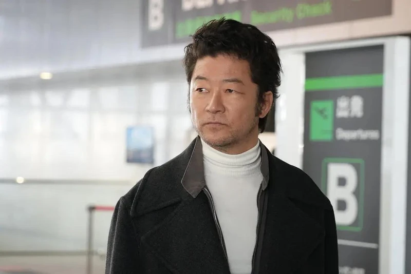 淺野忠信將以關鍵的神秘角色登場。 淺野忠信將以關鍵的神秘角色登場。