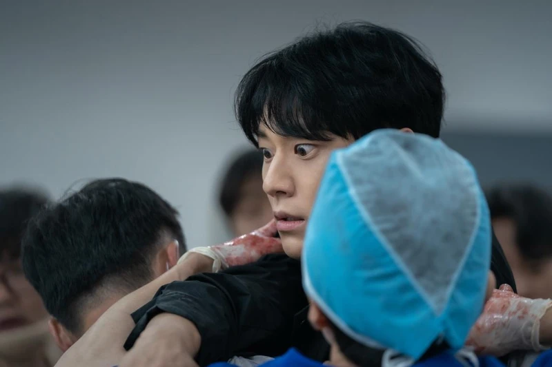 朱如炡(李到晛飾)想替父報仇,認定文同珢是他的救贖 朱如炡(李到晛飾)想替父報仇,認定文同珢是他的救贖