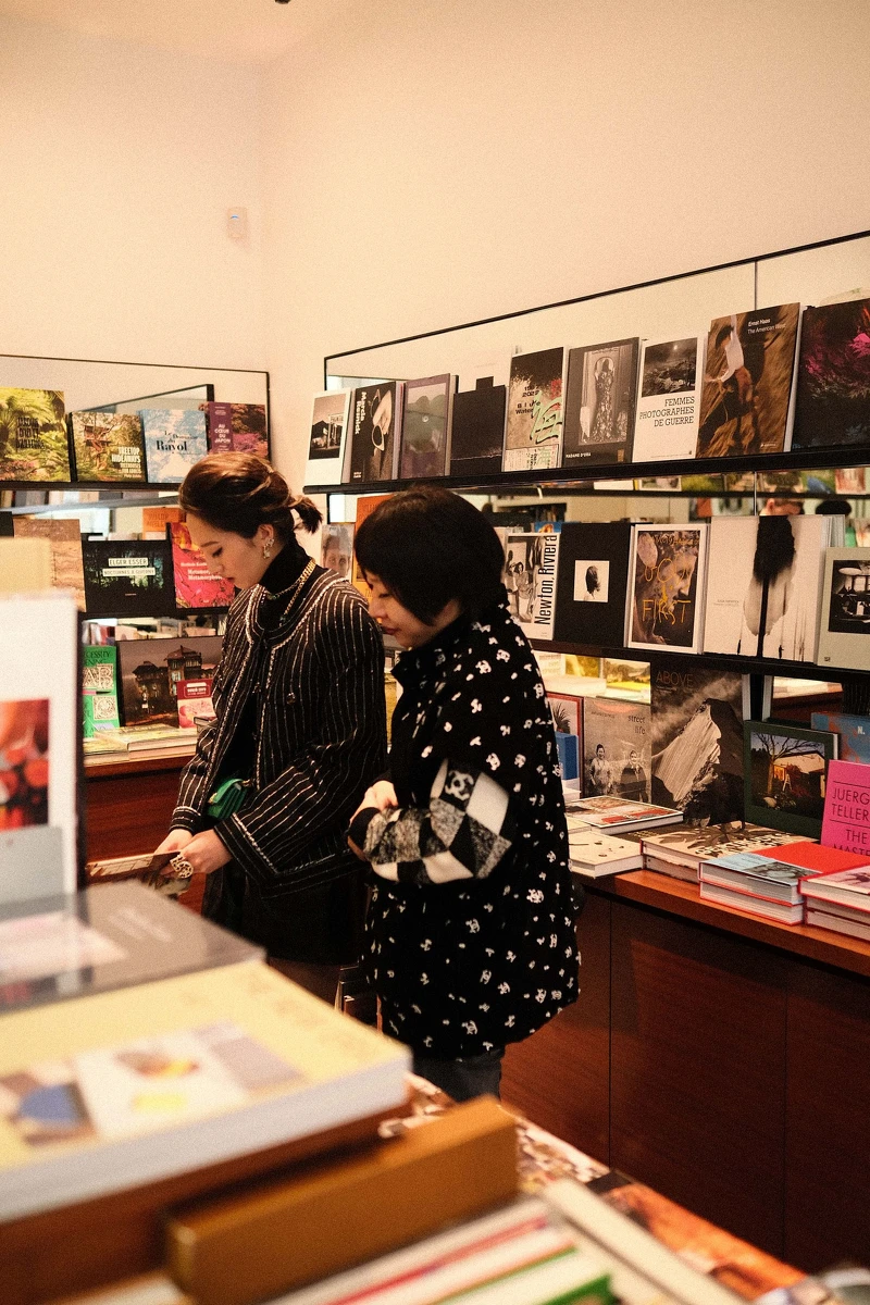 韓寧參觀「卡爾書店」-7L