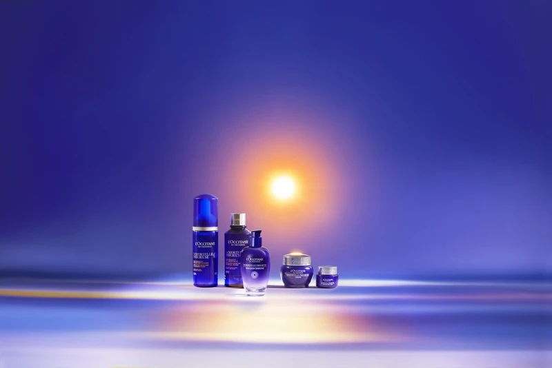 L'OCCITANE歐舒丹蠟菊精華全系列情境照。